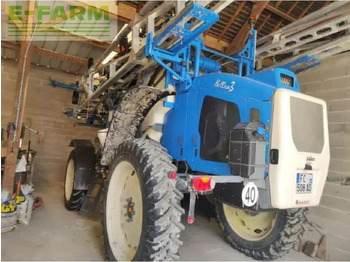 Maşină de erbicidat tractata MATROT