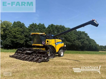 Combină de recoltat cereale NEW HOLLAND