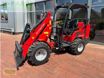 Încărcător frontal pe pneuri SCHÄFFER