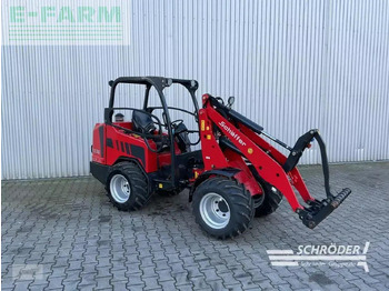 Încărcător frontal pe pneuri SCHÄFFER