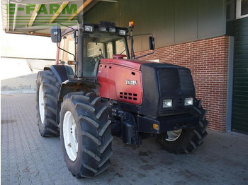 Tractor agricol Valtra 8450: Foto 2