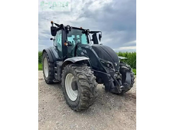 Tractor agricol VALTRA T234