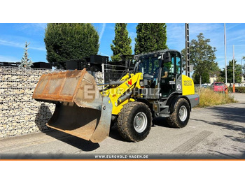 Încărcător frontal pe pneuri WACKER