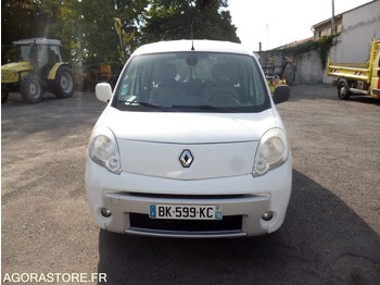 Automobil RENAULT