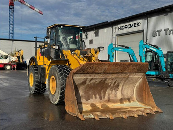 Încărcător frontal pe pneuri CATERPILLAR 966M