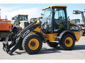Încărcător frontal pe pneuri JCB 409