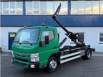 Camion cu cârlig MITSUBISHI