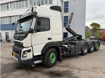 Camion cu cârlig VOLVO FMX 500