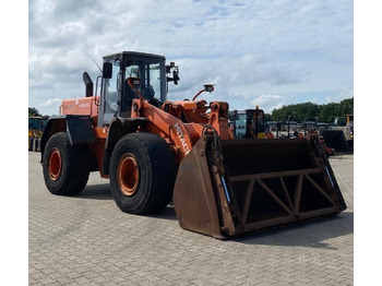 Încărcător frontal pe pneuri HITACHI