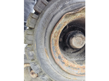 Anvelopă Michelin 18x7-8 (180/70-8) full rubber: Foto 3 Anvelopă Michelin 18x7-8 (180/70-8) full rubber: Foto 3