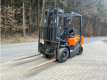Stivuitor diesel Doosan D 25 GP: Foto 3