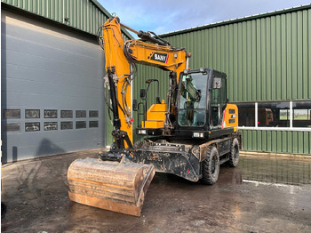 Excavator pe roţi SANY