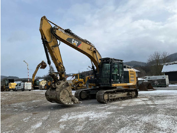 Excavator pe şenile CATERPILLAR 320EL