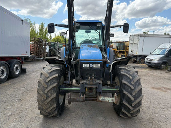 Tractor agricol New Holland TM115 mit Frontlader: Foto 2