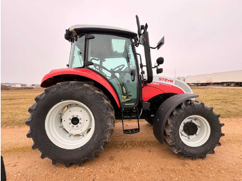 Tractor agricol STEYR 4065 S - COMPACT ALL-WHEEL DRIVE TRACTOR (2022): Foto 4 Tractor agricol STEYR 4065 S - COMPACT ALL-WHEEL DRIVE TRACTOR (2022): Foto 4