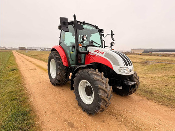 Tractor agricol STEYR 4065 S - COMPACT ALL-WHEEL DRIVE TRACTOR (2022): Foto 3 Tractor agricol STEYR 4065 S - COMPACT ALL-WHEEL DRIVE TRACTOR (2022): Foto 3
