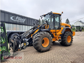 Încărcător frontal pe pneuri JCB 435S