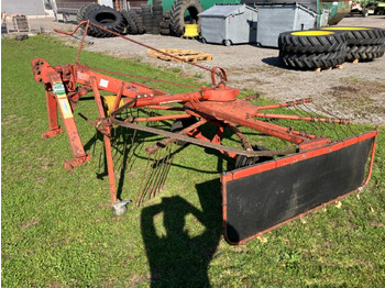 Maşină de întors fânul FELLA