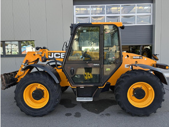 Stivuitor telescopic JCB
