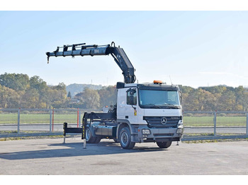 Cap tractor Mercedes-Benz ACTROS 1844 * Sattelzugmaschine *HIAB 330-5/FUNK Mercedes-Benz ACTROS 1844 * Sattelzugmaschine *HIAB 330-5/FUNK: Foto 2