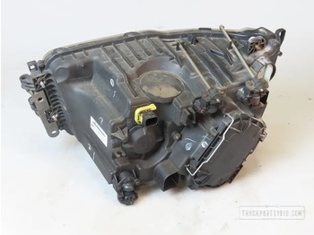Far pentru Camion Mercedes-Benz MB A 9608201939 | Lighting Koplamp Re. MP4: Foto 2 Far pentru Camion Mercedes-Benz MB A 9608201939 | Lighting Koplamp Re. MP4: Foto 2