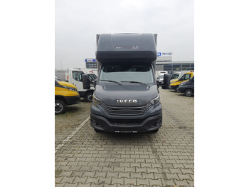 Autoutilitară cu prelată IVECO Daily