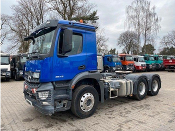 Cap tractor Mercedes-Benz AROCS 2643 6X4 EURO 6 SATTELZUG: Foto 3 Cap tractor Mercedes-Benz AROCS 2643 6X4 EURO 6 SATTELZUG: Foto 3