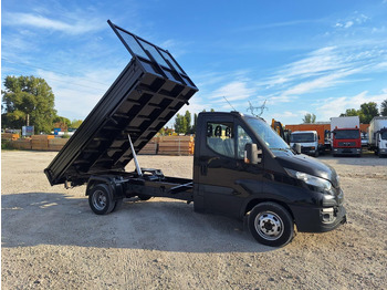 Autoutilitară basculantă IVECO Daily