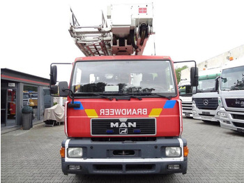 Leasing de MAN 18.284 L2000 - Fire truck+ladder lift MAN 18.284 L2000 - Fire truck+ladder lift: Foto 2