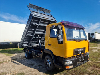 Camion basculantă MAN