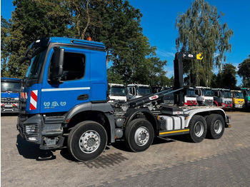 Camion cu cârlig MERCEDES-BENZ Arocs 3246