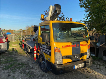 Camion NISSAN