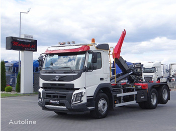 Camion cu cârlig VOLVO FMX 450