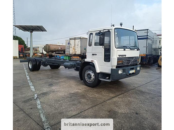 Camion şasiu VOLVO FL