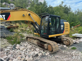 Excavator pe şenile CATERPILLAR 323