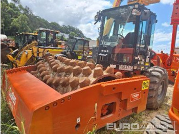 Cilindru compactor CATERPILLAR