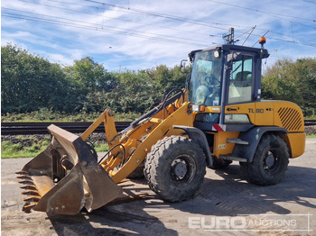 Încărcător frontal pe pneuri TEREX