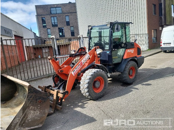 Încărcător frontal pe pneuri KUBOTA R065