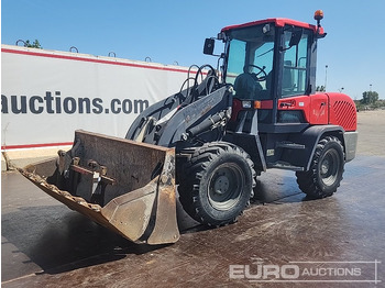 Încărcător frontal pe pneuri TEREX
