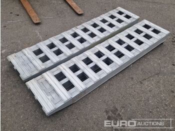 Echipamente de constructii Loading Ramps: Foto 3