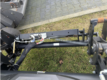 Încarcator frontal pentru tractor Alö Frontlader G5L Valtra: Foto 3