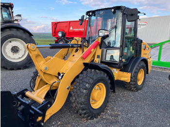 Încărcător frontal pe pneuri CATERPILLAR 906