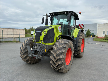 Tractor agricol CLAAS Axion 810