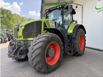 Tractor agricol CLAAS Axion 960