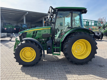Tractor agricol JOHN DEERE 5090M