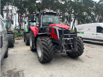 Tractor agricol Massey Ferguson 6S.155 Dyna-VT EXCLUSIVE: Foto 4 Tractor agricol Massey Ferguson 6S.155 Dyna-VT EXCLUSIVE: Foto 4