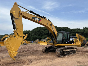 Excavator pe şenile CATERPILLAR 330D: Foto 4