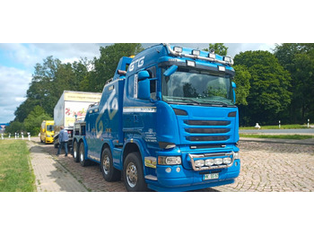 Maşină de tractare SCANIA