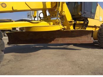Autogreder YTO PY 165CA: Foto 1