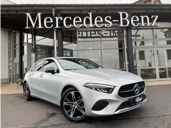 Berlină/ Sedan MERCEDES-BENZ